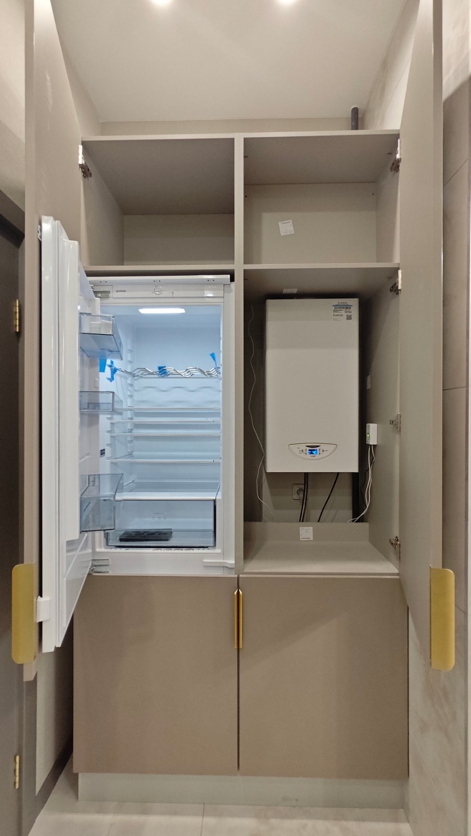 КУХНЯ по адресу ул.Танкиста Серебрякова д.14-1 кв.11